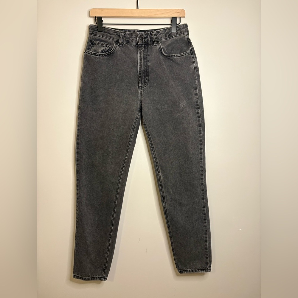Women’s Urban Outfitters BDG Mom Jeans in a black/grey wash size 27